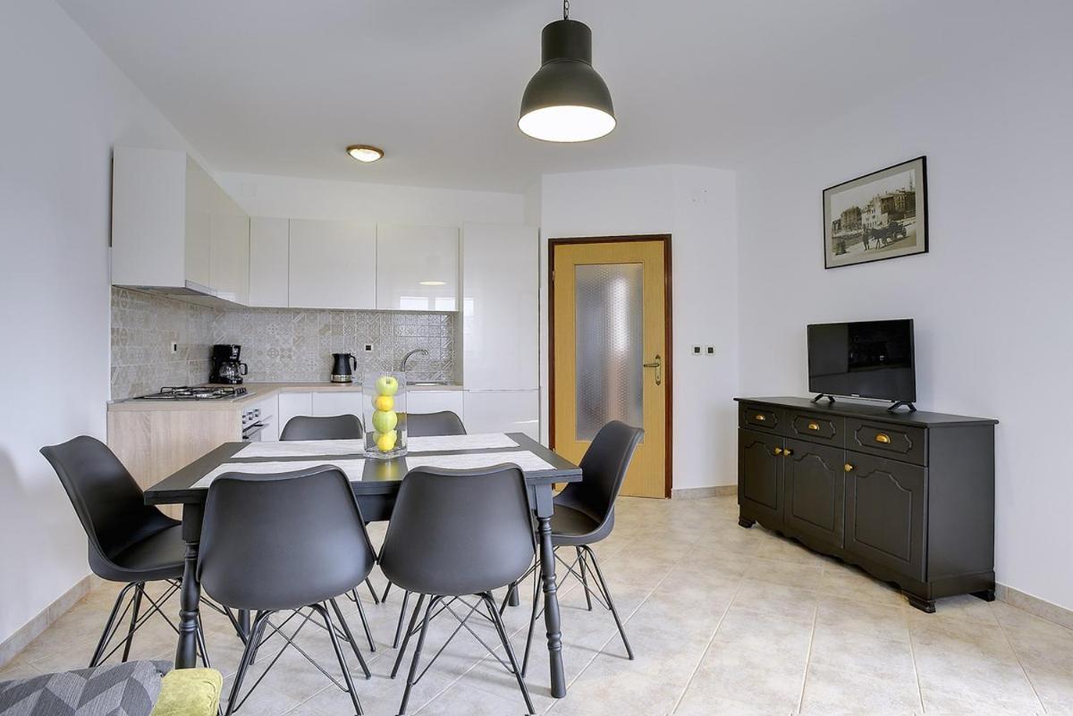 Apartment Falu スティンヤン エクステリア 写真